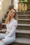 Duo Lesbian Deep Tongue Kiss