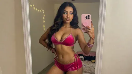 Play with her tits (Couple)
